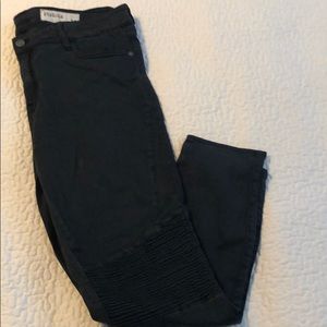 Ankle faded black jeans.